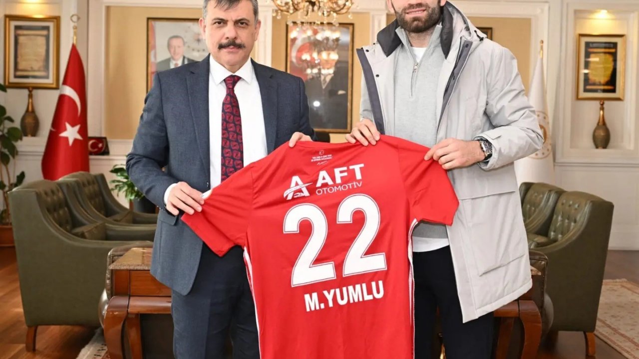 Mustafa Yumlu’dan Vali Çiftçi’ye forma