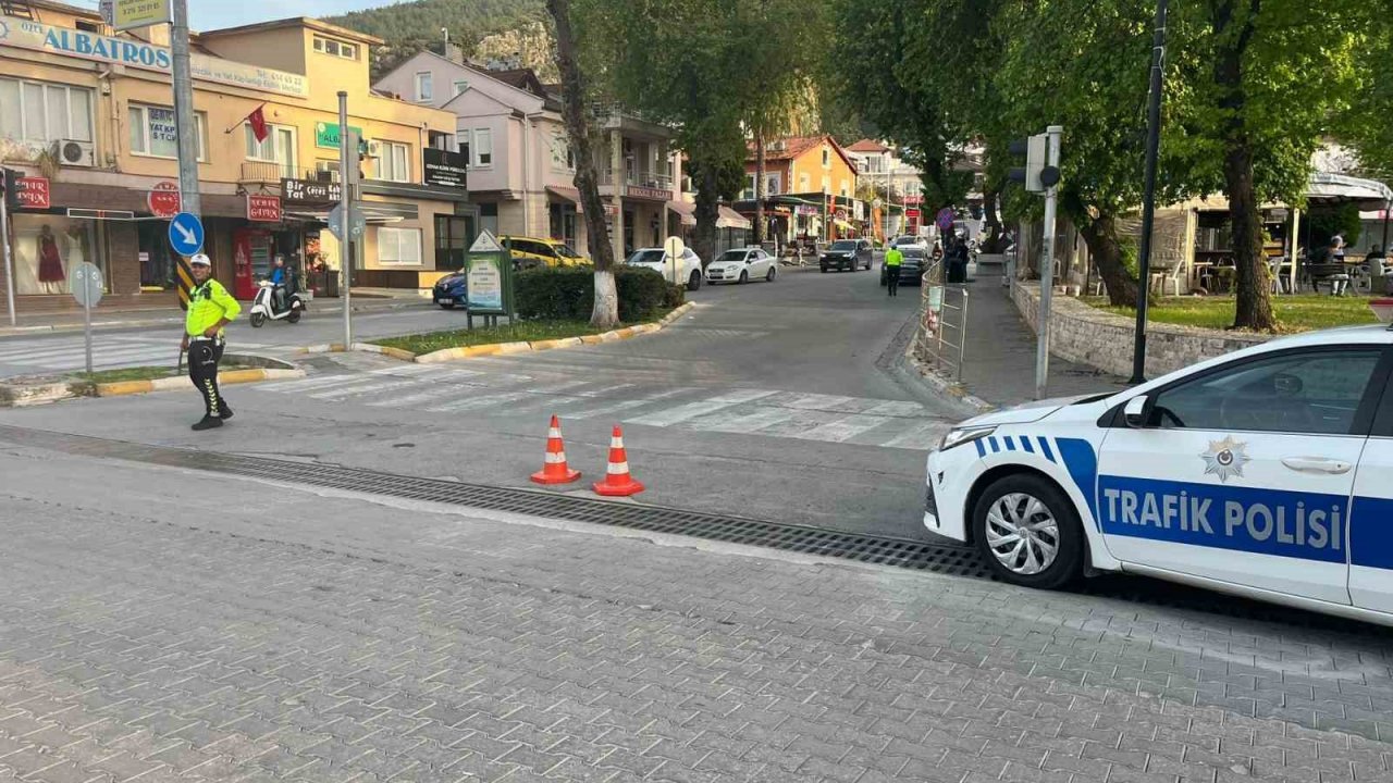 Fethiye’de seçim güvenliği nedeniyle yollar trafiğe kapatıldı