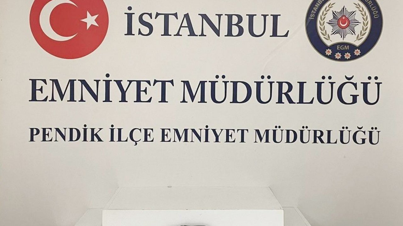 Pendik’te yol ortasında bıçakla tehdit savuran minibüs şoförü yakalandı