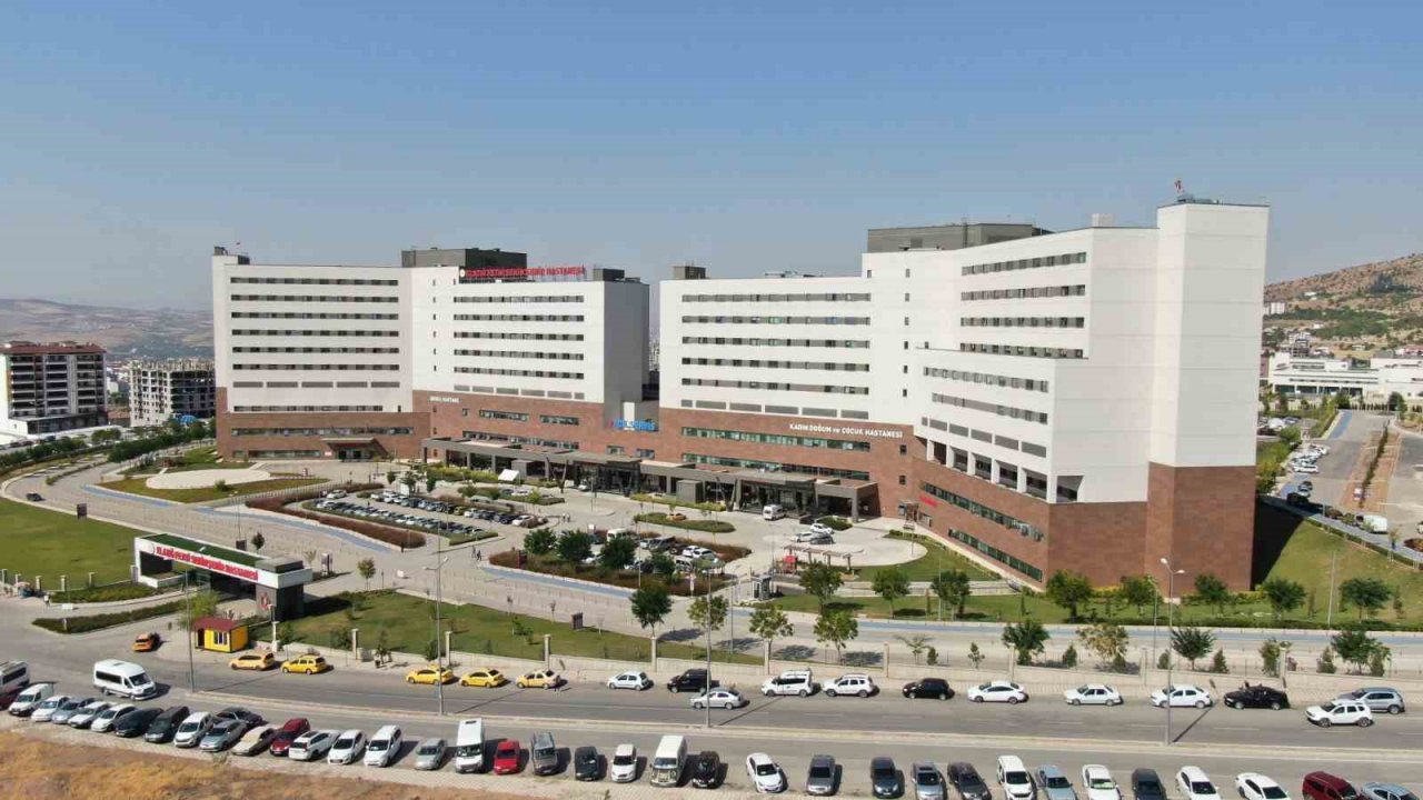 Fethi Sekin Şehir Hastanesinde 4 branşta klinik başvurular kabul edildi