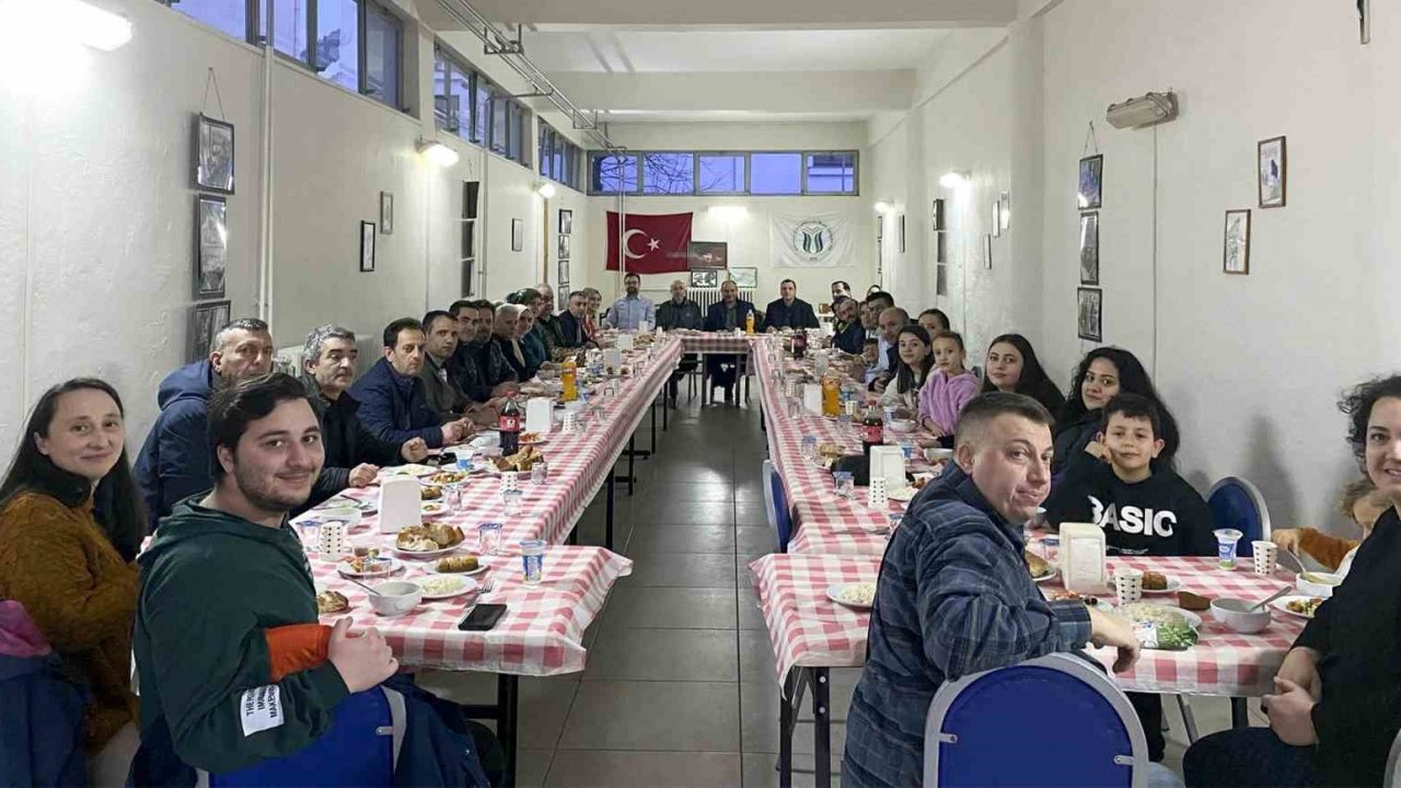 Hendek MYO’dan emekliye ayrılan Öğretim Görevlisine veda