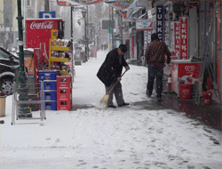 Kars'ta Kar ve Tipi Etkili Oluyor