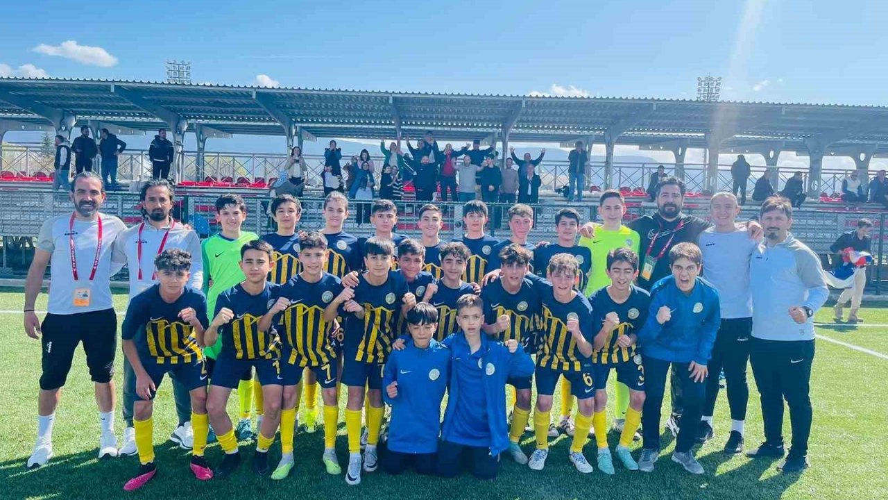 Talasgücü Belediyespor, U-14 finaline yükseldi