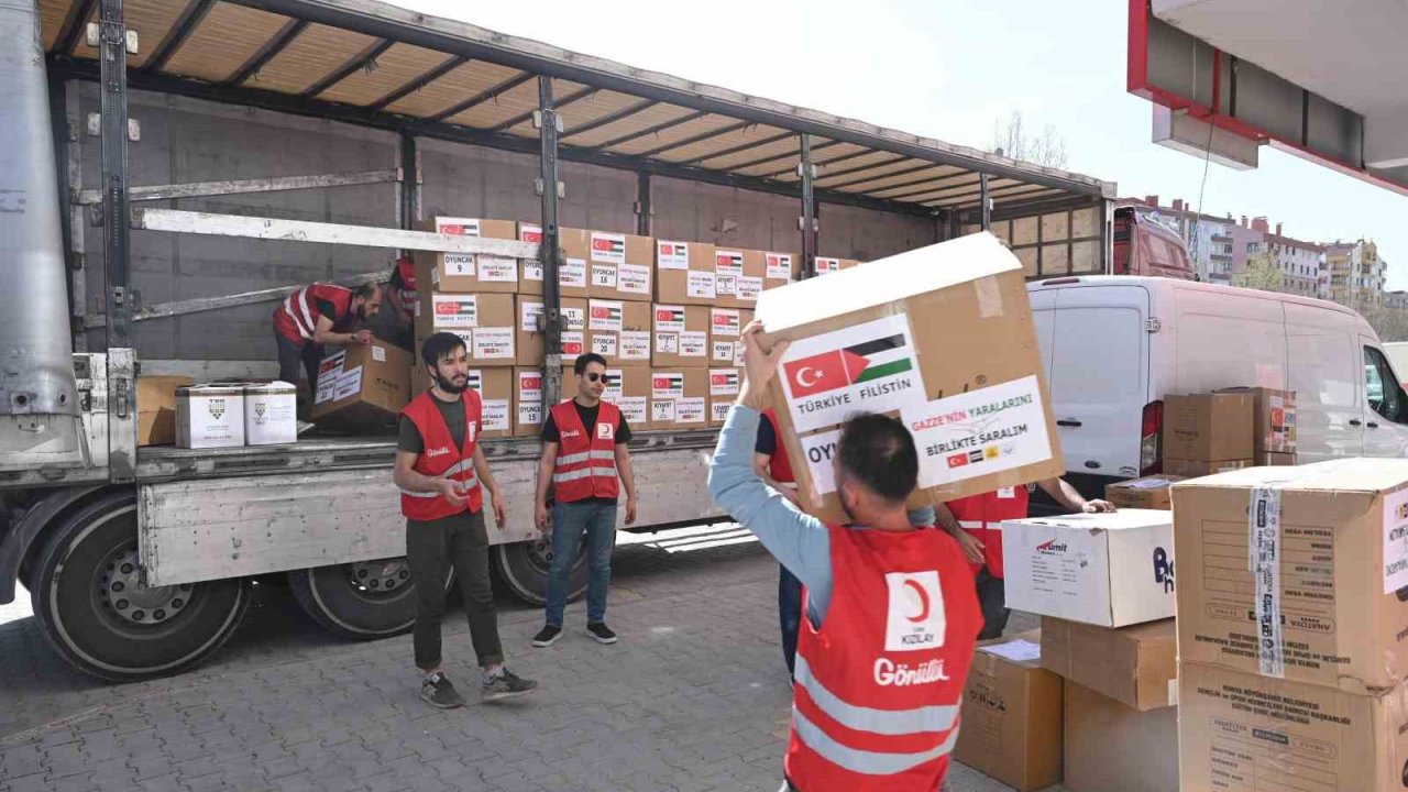 KOMEK bayramda Gazzeli çocukların yüzünü güldürecek