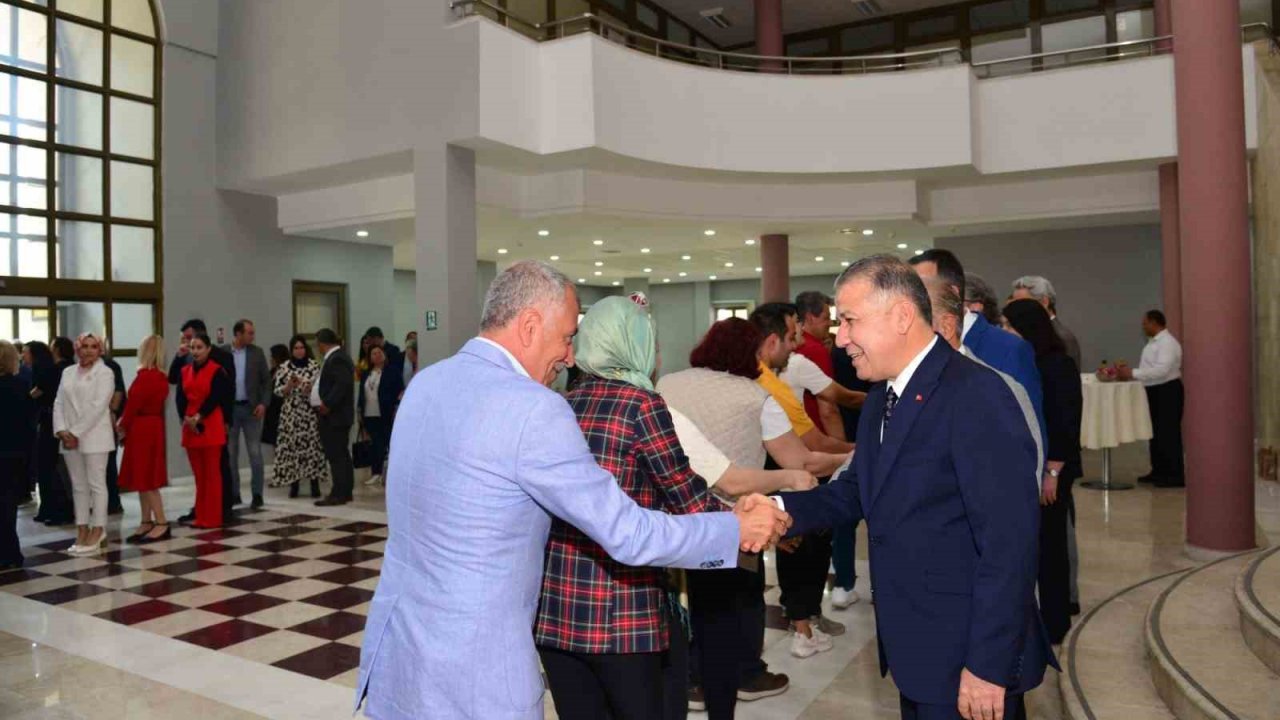 Mersin Üniversitesi’nde bayramlaşma