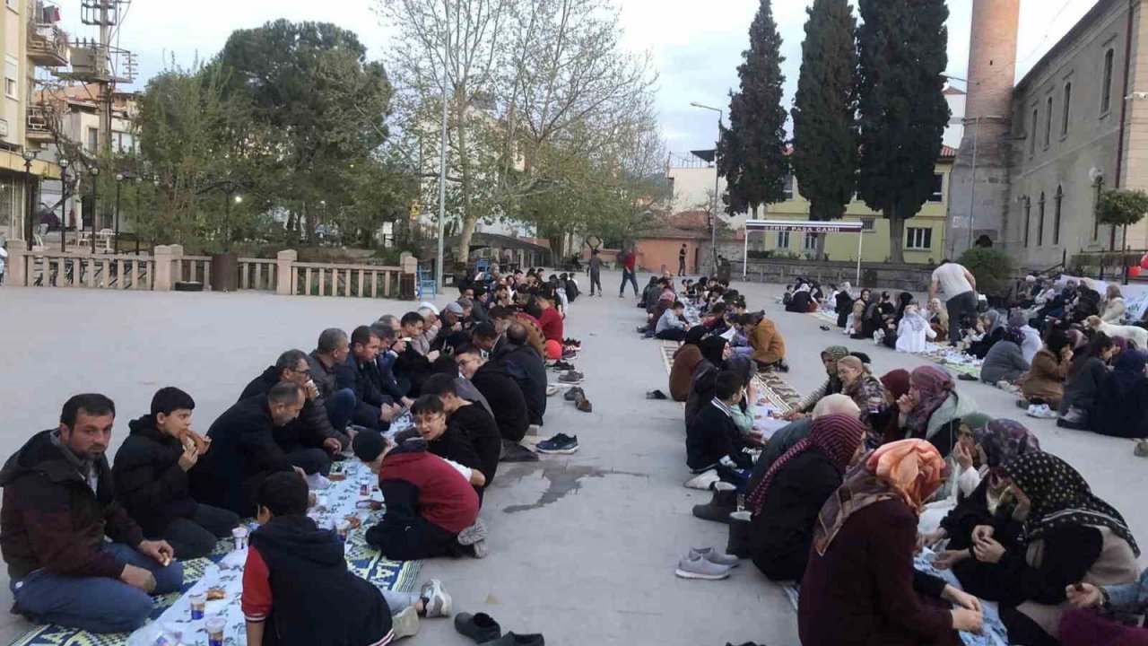 Sındırgı’da geleneksel ümmet iftarı yapıldı