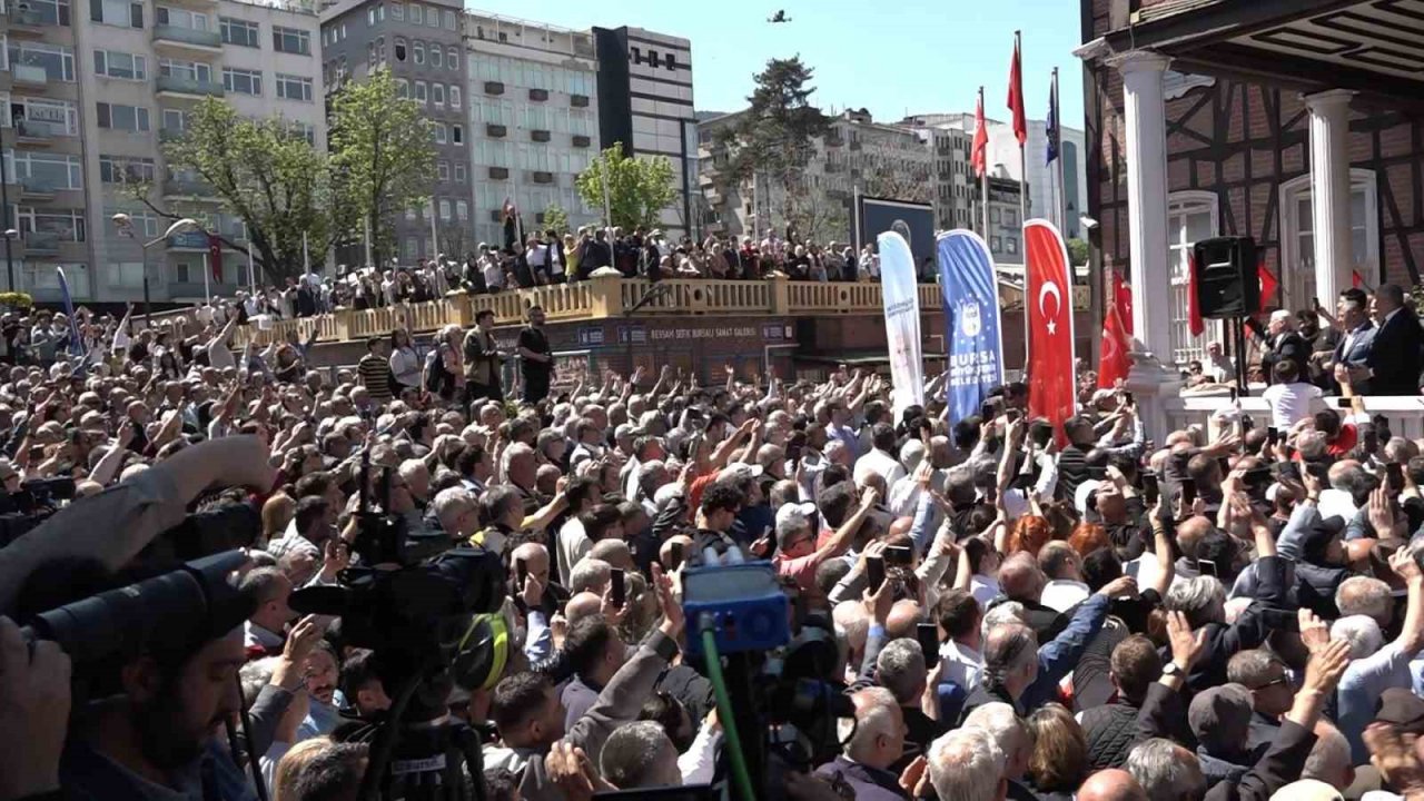 Bursa Büyükşehir Belediye Başkanı Mustafa Bozbey göreve başladı, ilk mesajını verdi