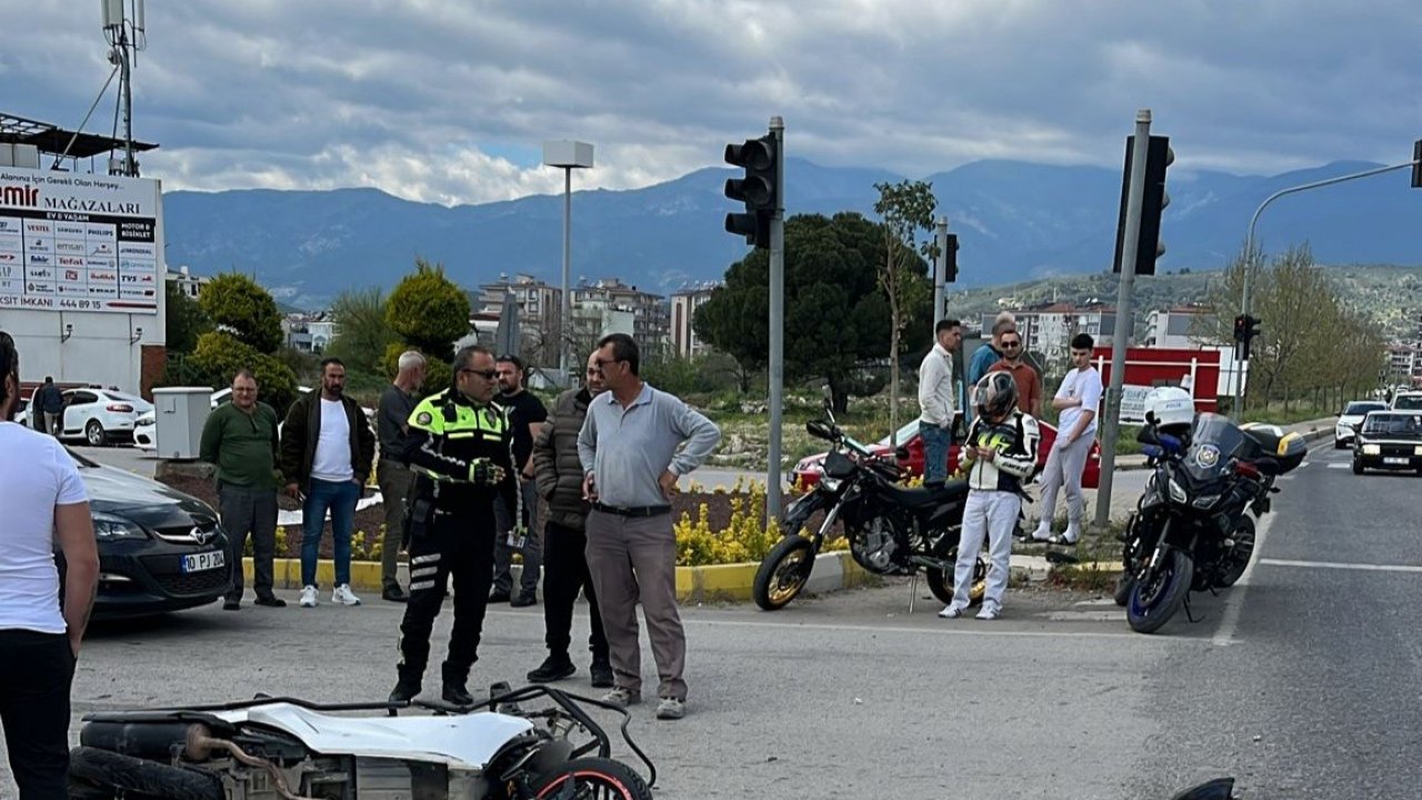 Kamyonla çarpışan motosiklet sürücüsü hayatını kaybetti