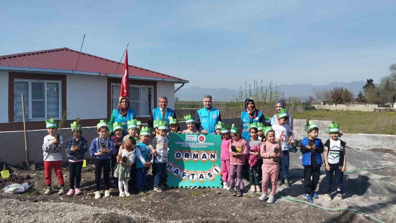 Kahramanmaraş’ta  Kur’an kursu öğrencileri fidan dikti