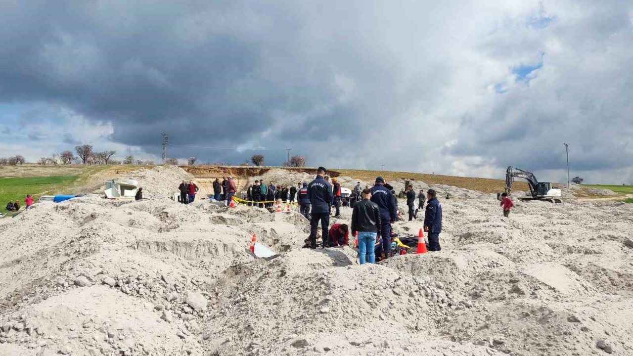 Niğde’de patates deposu çöktü: Göçük altında kalan 2 işçi hayatını kaybetti, 3’ü ağır 4 işçi ağır yaralandı