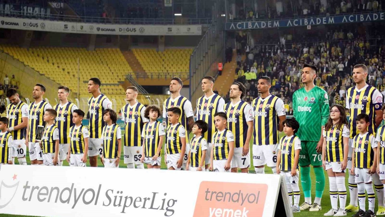 Fenerbahçe 3 branşta şampiyonluğa oynuyor