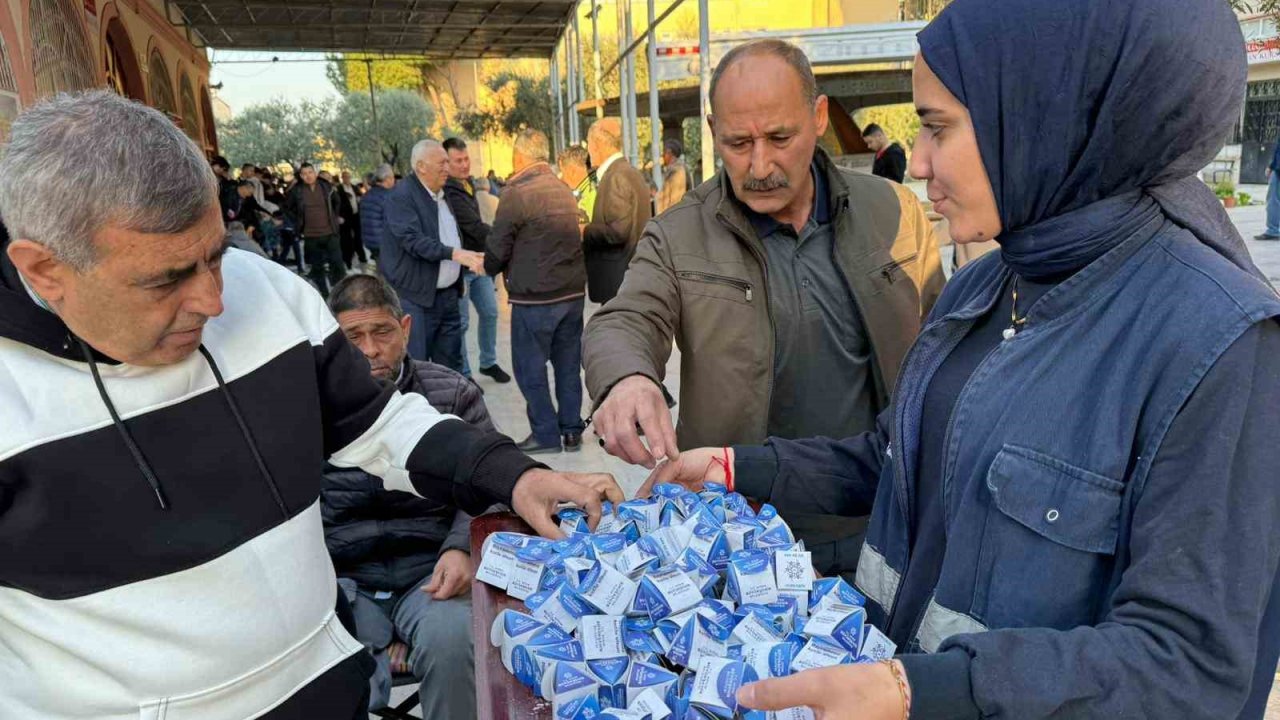 Aydın Büyükşehir Belediyesi vatandaşlarla bayramlaştı