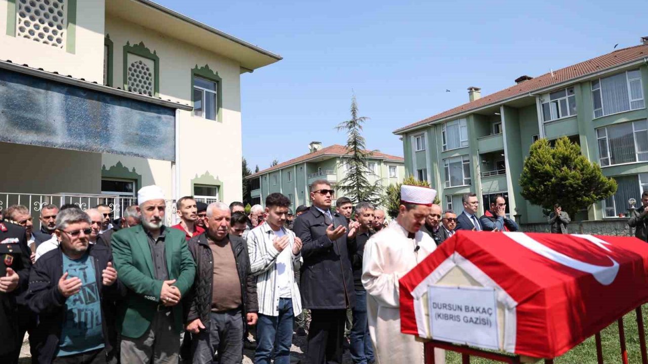 Kıbrıs gazisi son yolculuğuna uğurlandı