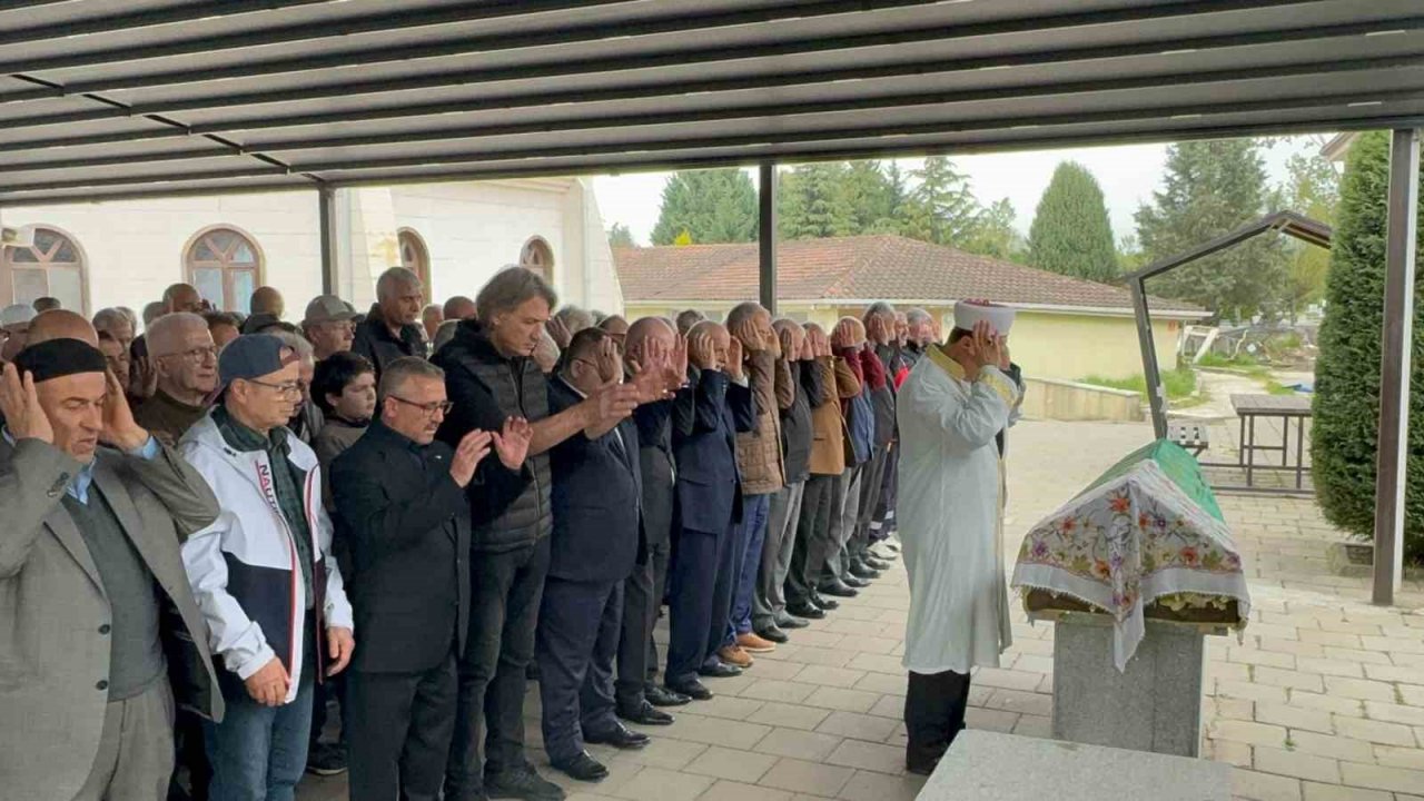 Kemal Demir’in eşi son yolculuğa uğurlandı