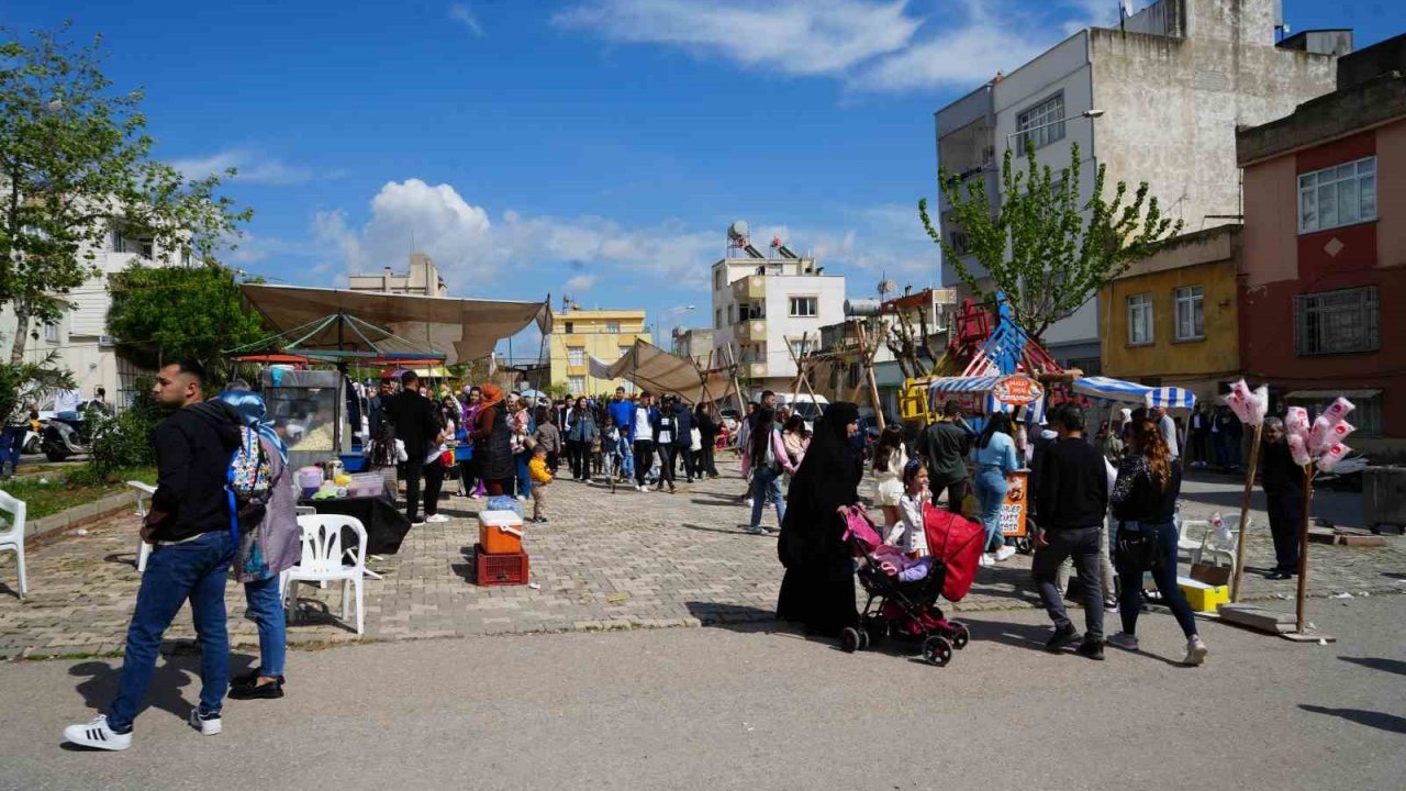 Kilis’te çocuklar bayram yerinde gönüllerince eğlendi