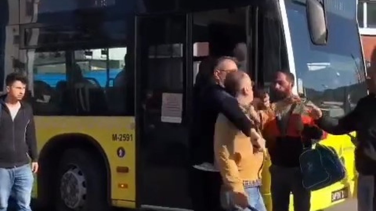 Ümraniye’de ticari taksi sürücüsü otobüs şoförüne levye ile saldırdı