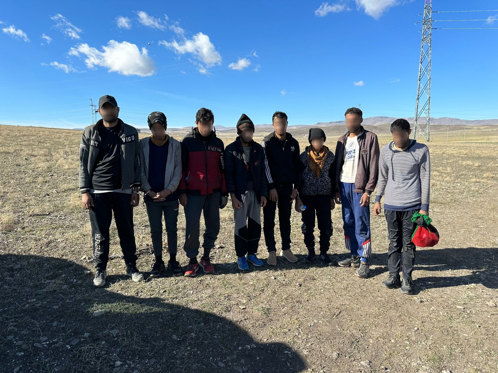 Kars’ta 33 düzensiz göçmen yakalandı