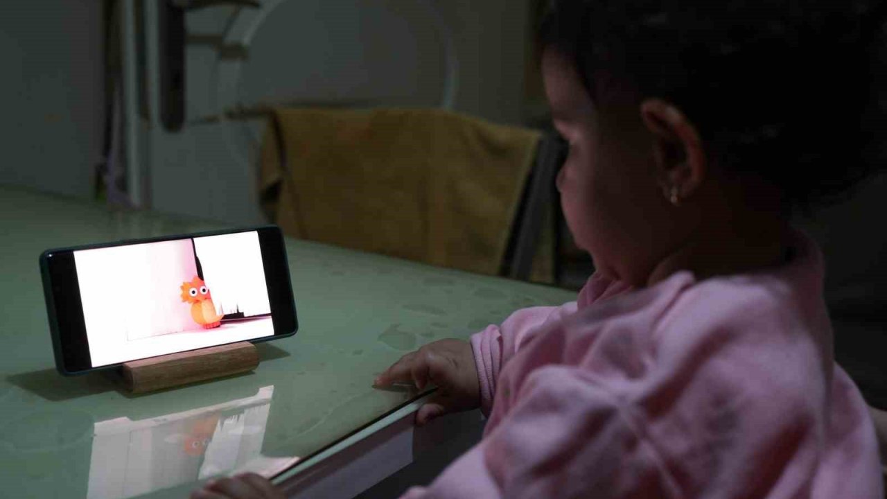 Çocuğu susturmada kullanılan ‘ekran’, beyinde kalıcı hasar bırakıyor