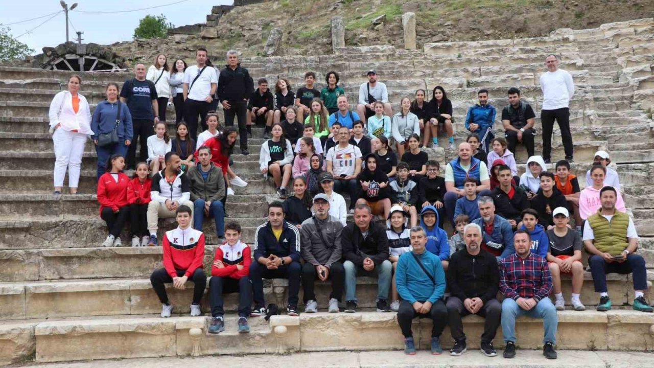 Sporcular tarihi antik kente hayran kaldı