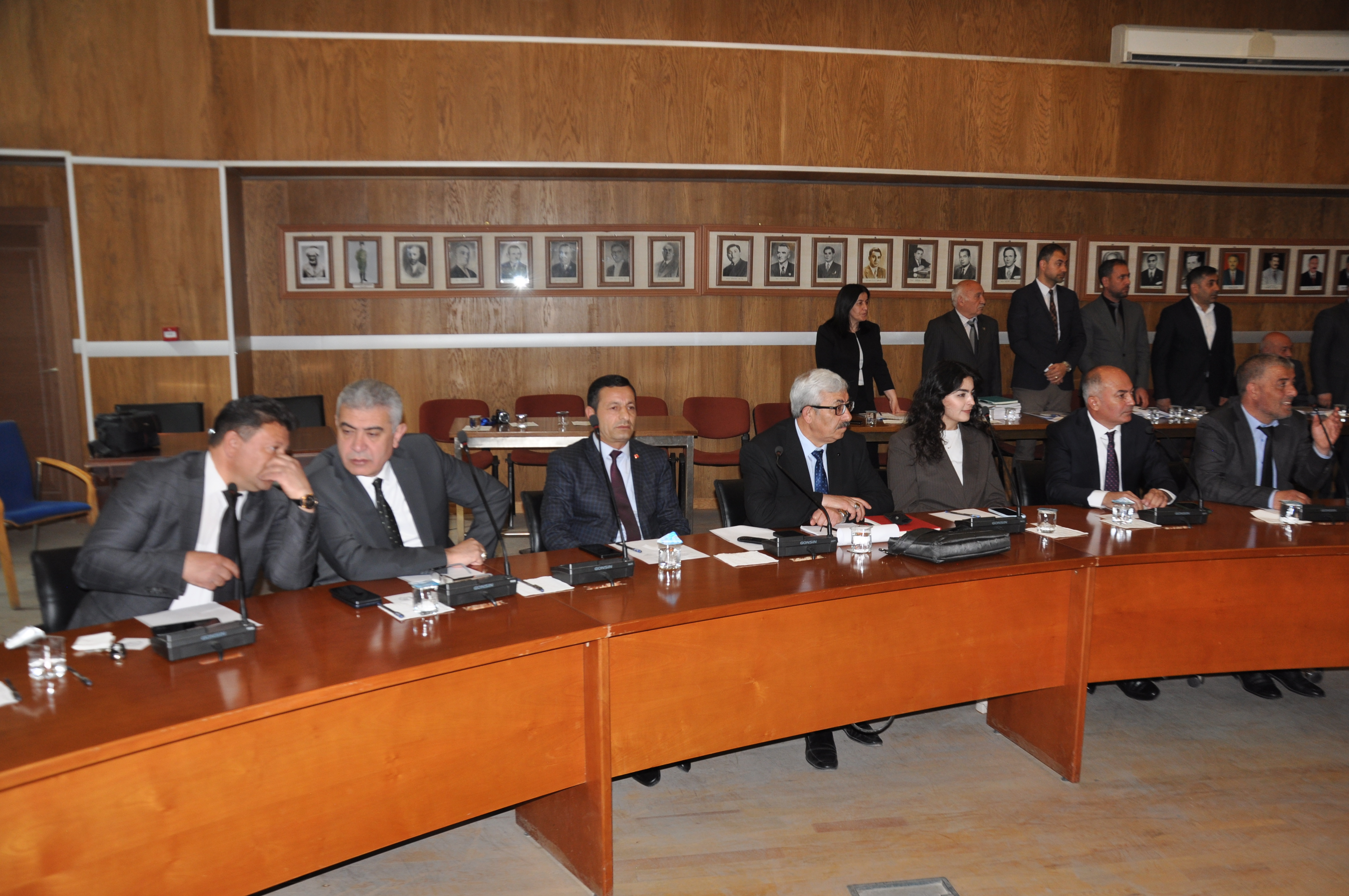 Kars Belediyesi’nin yeni dönemdeki meclisi toplandı