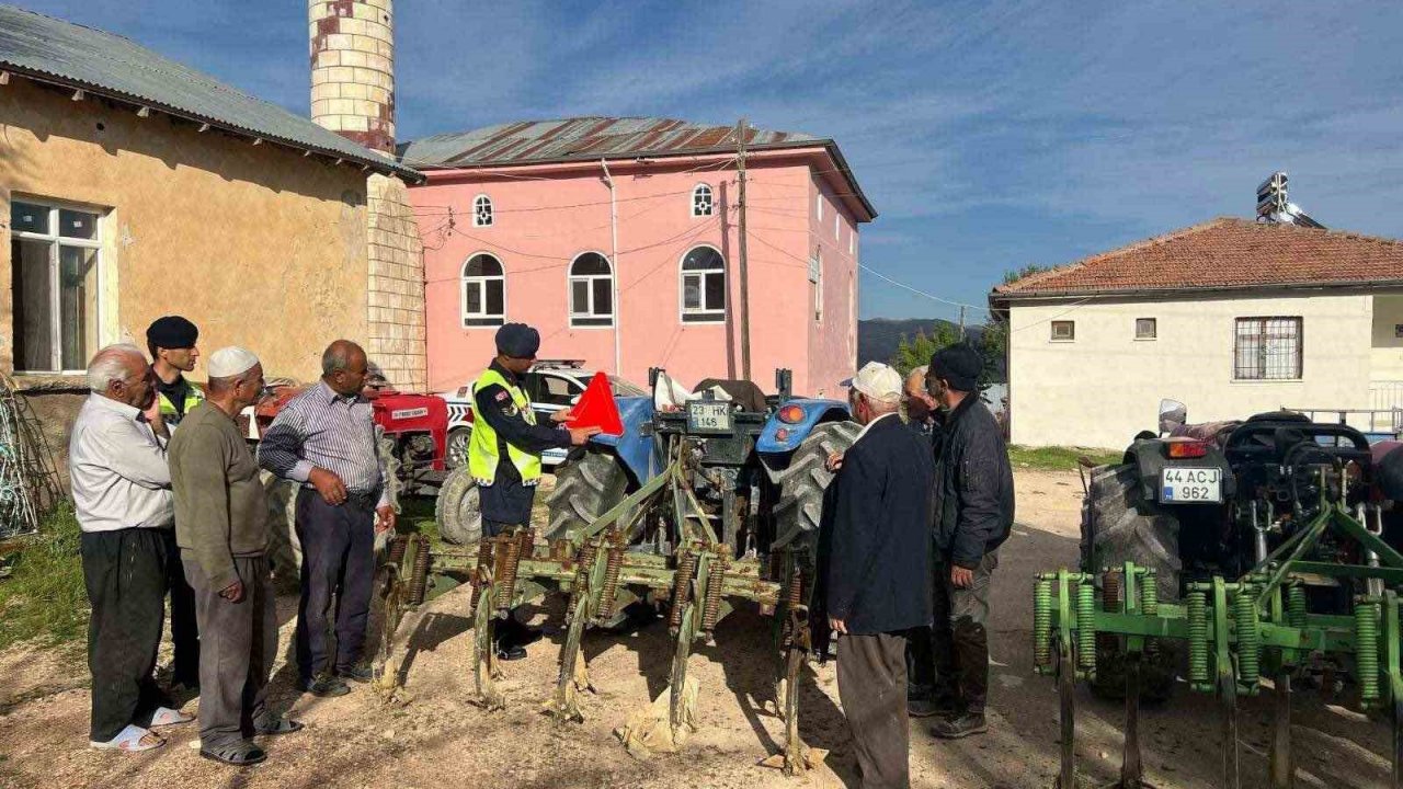 Elazığ’da ‘Reflektör tak, görünür ol’ kampanyası