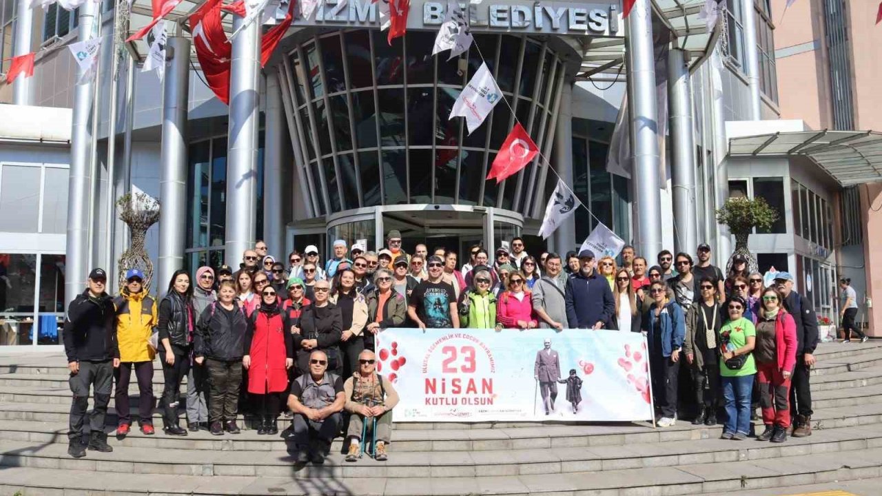 İzmit Belediyesinin 23 Nisan etkinlikleri doğa yürüyüşü ile başladı