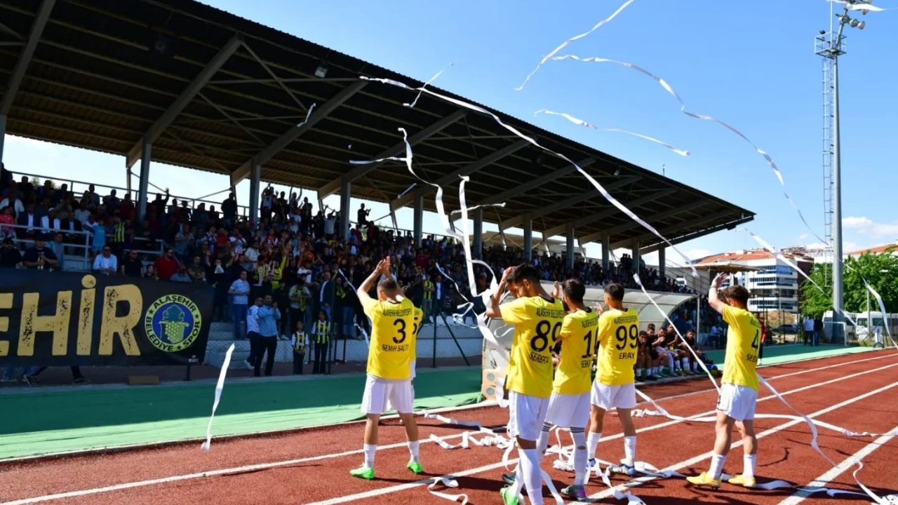 Alaşehir Belediyespor, Kırkağaç Acar İdmanyurdu’nu farklı geçti