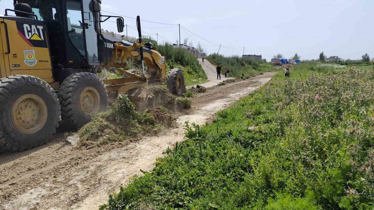 Tarsus Belediyesince Yenice Mahallesi’nde yol bakım çalışması yapıldı