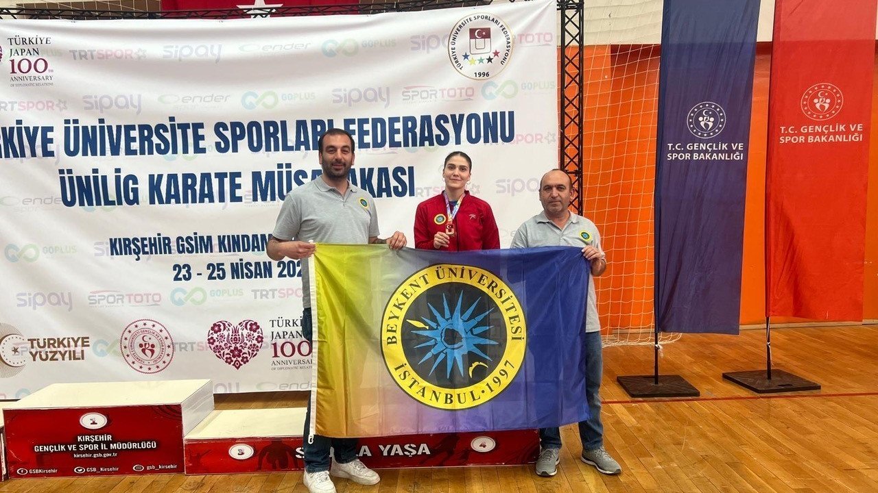 Buse Kaya, Karate Türkiye Şampiyonası’ndan madalya ile döndü