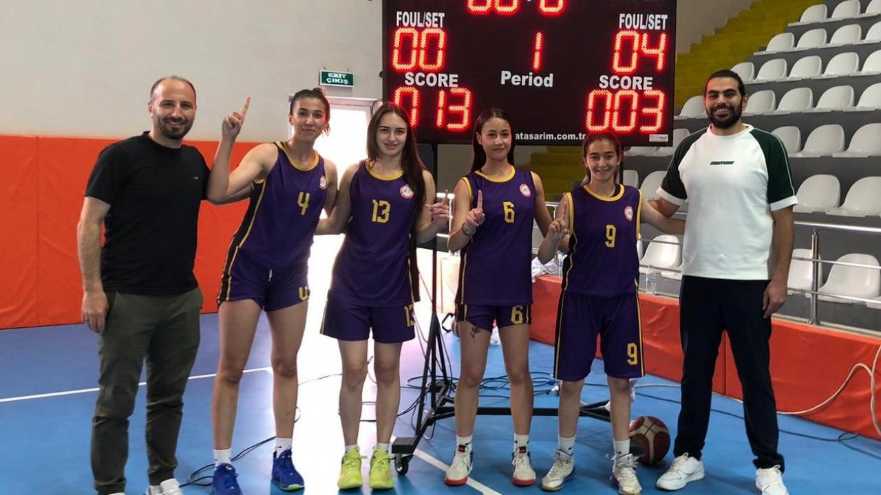 Erzincan’ın kızları Rize’nin şampiyonu