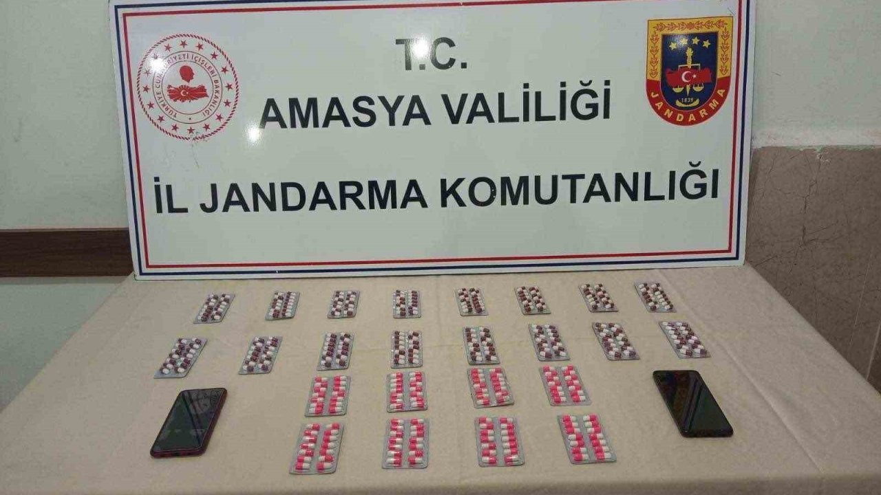 Amasya’da 336 adet sentetik uyuşturucu hap ele geçirildi