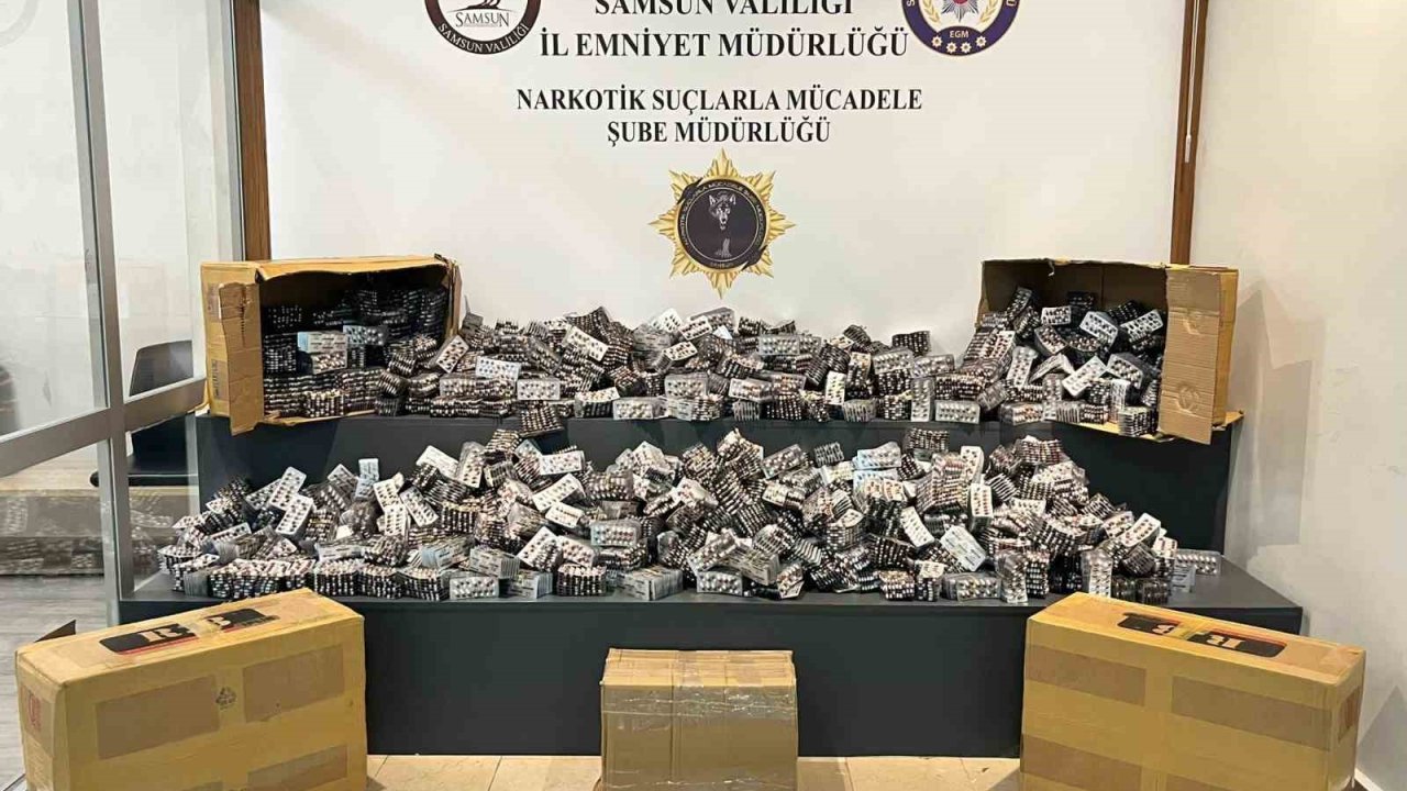 İstanbul’dan Samsun’a getirilen 83 bin 440 sentetik ecza ele geçirildi