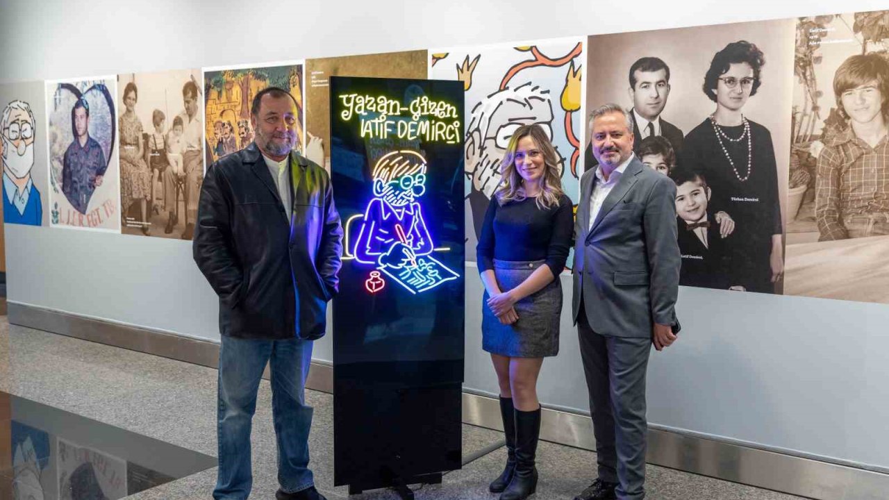 İş Sanat’ın yeni sergisi “Yazan-Çizen Latif Demirci” sanatseverleri ağırlıyor