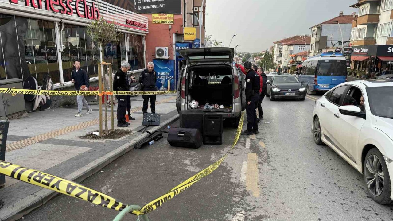 Aracına malzeme yüklerken silahlı saldırıya uğradı