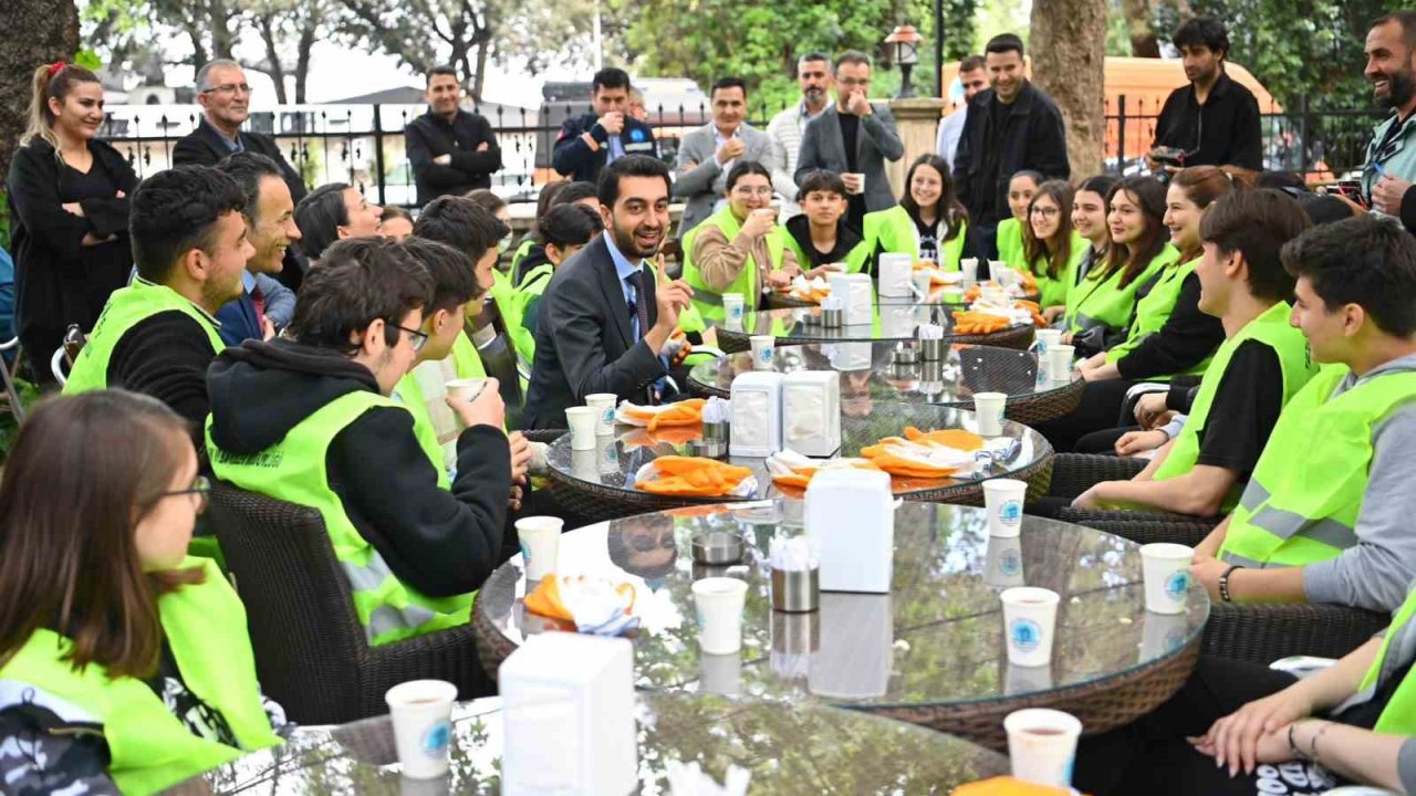 Başkan Eren Ali Bingöl, 19 Mayıs’ı gençlerle planladı