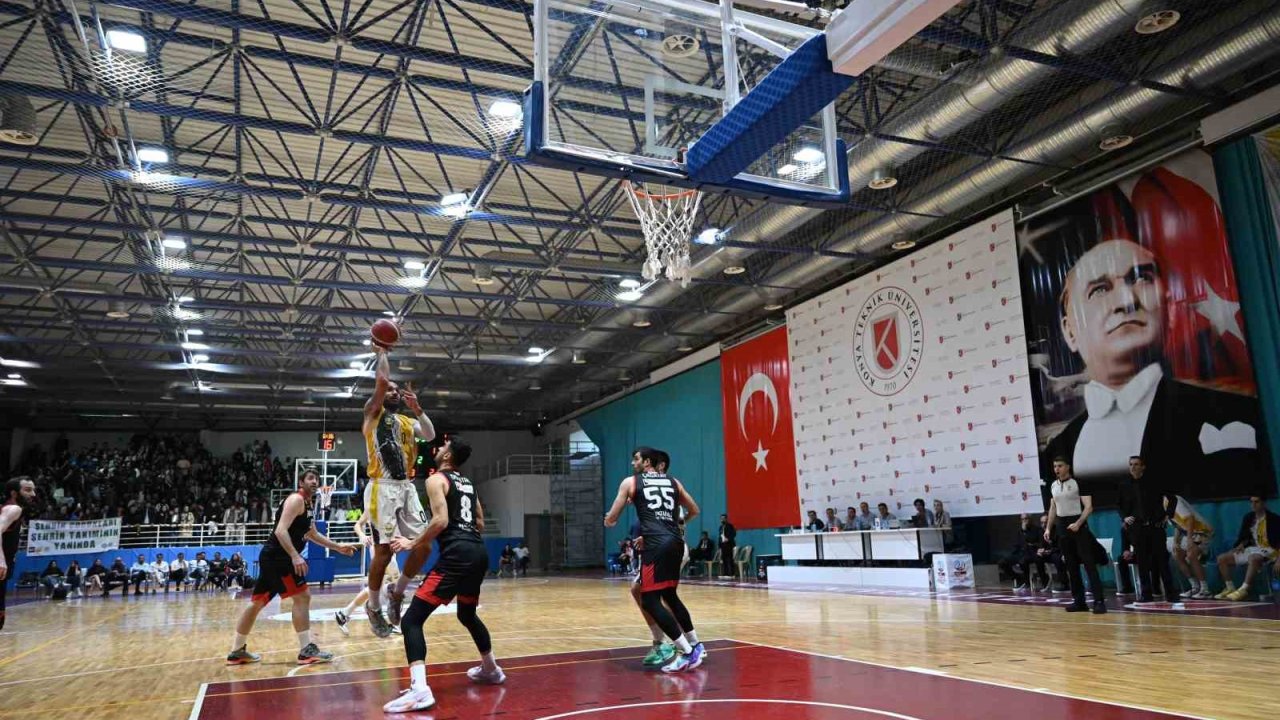 Konya Büyükşehir Belediyespor, Türkiye Basketbol Ligi’ne yükseldi