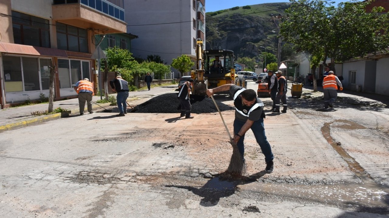 İnönü Belediyesi asfaltlarda yama çalışması başlattı