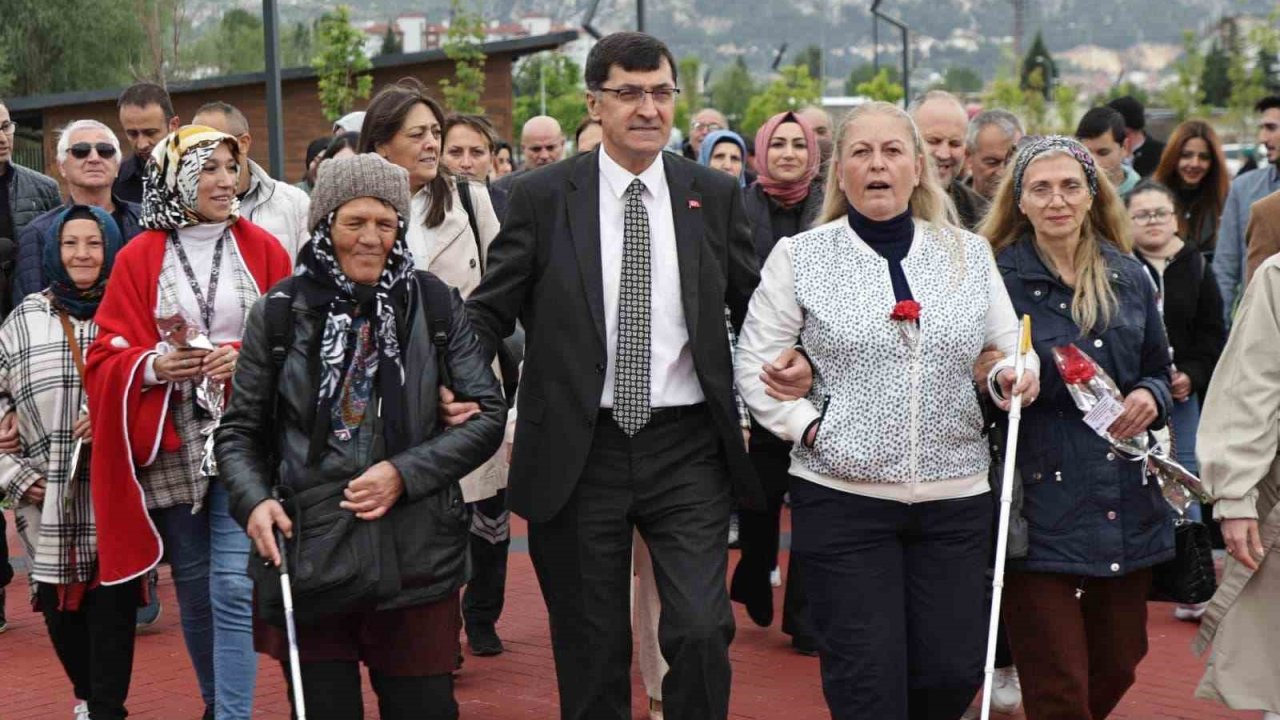 Başkan Eyüp Kahveci, doğa yürüyüşü etkinliğine katıldı