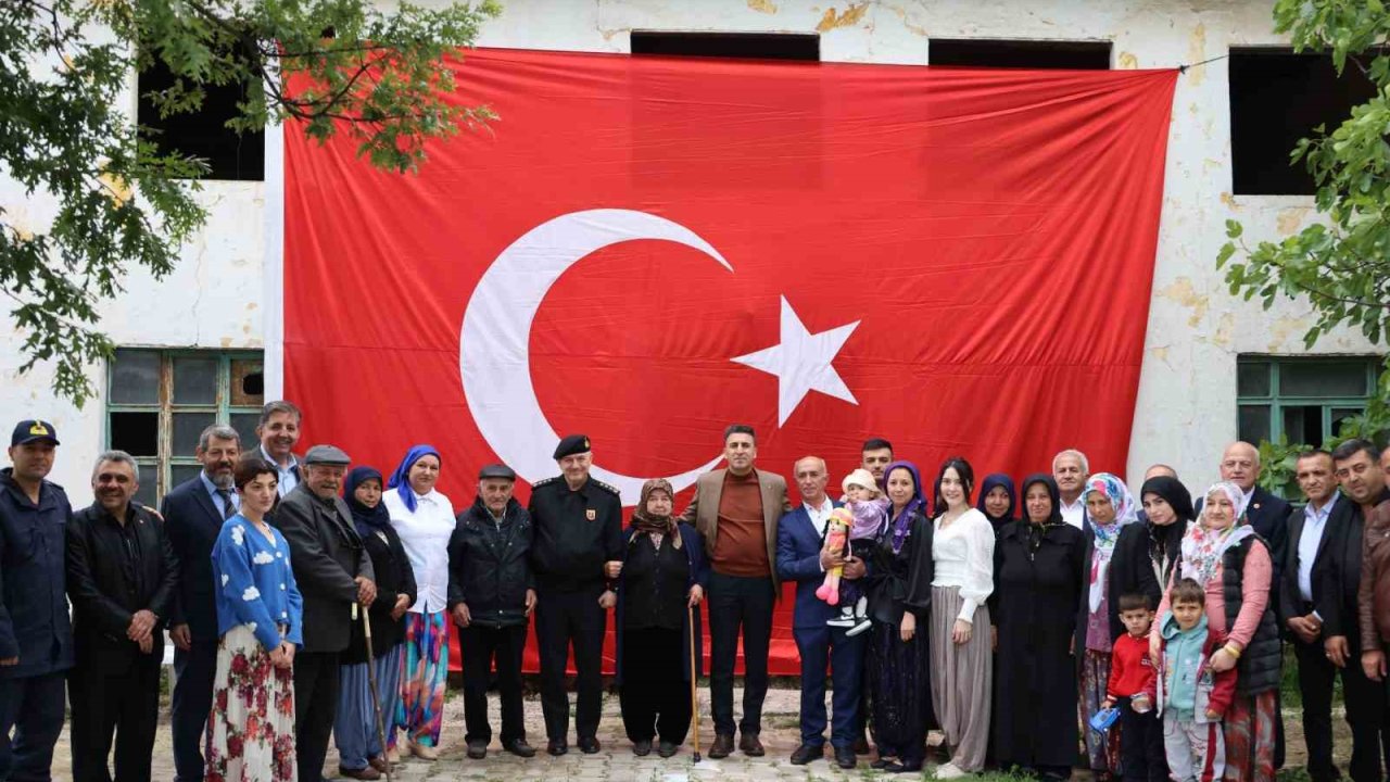 Vali Aygöl, Hıdırellez şenliklerine katıldı