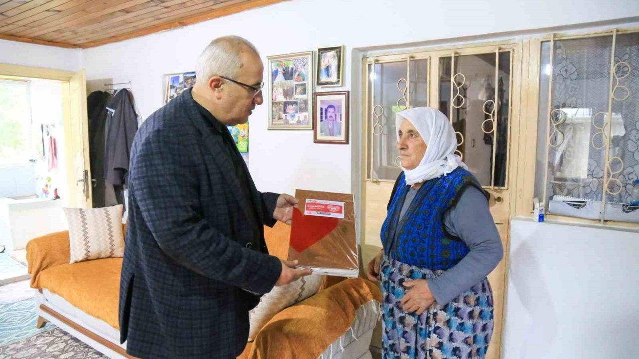 Başkan Arslan şehit ve gazi annelerini yalnız bırakmadı