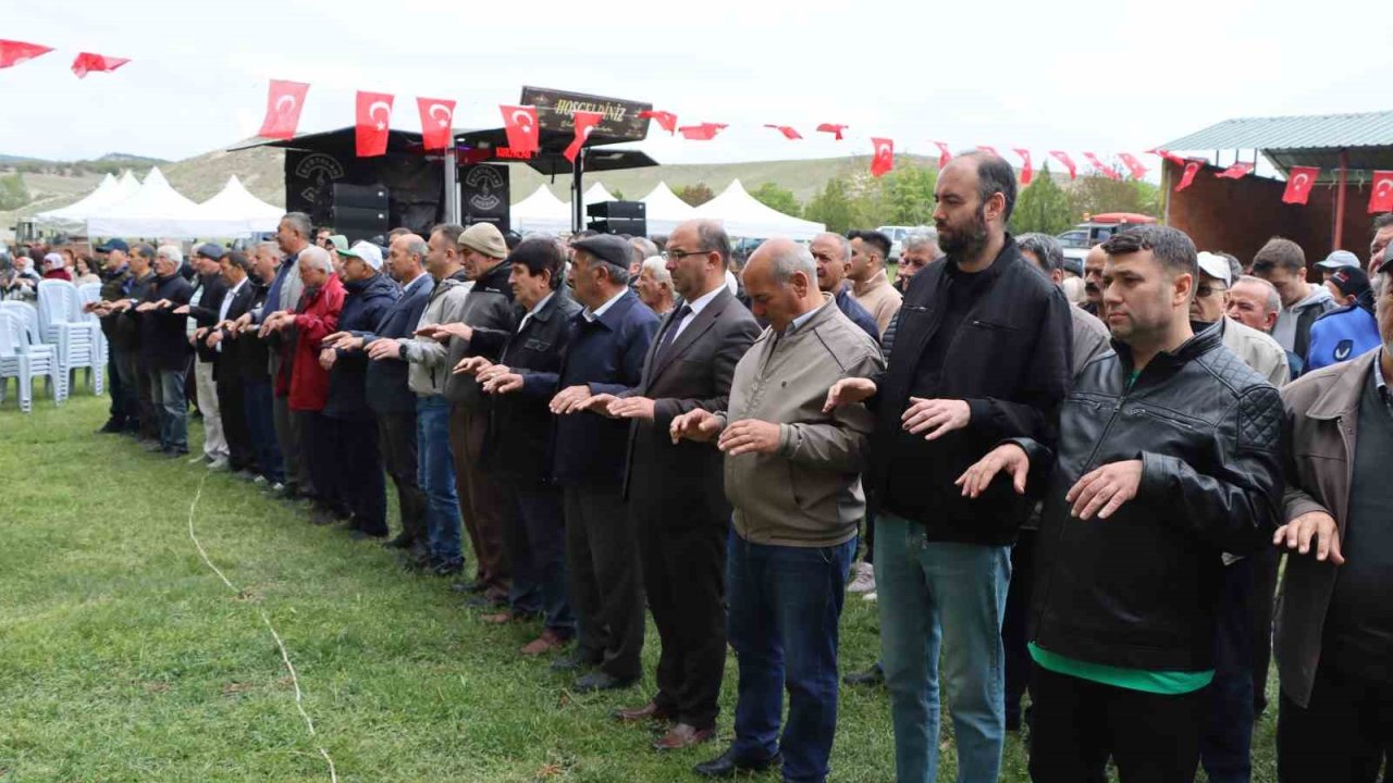 Gemiçli Yörüklerden Hıdırellez Şenliği ve şükür duası