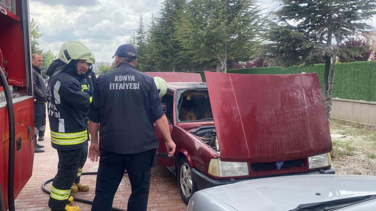 Konya’da hastane otoparkındaki otomobilde yangın