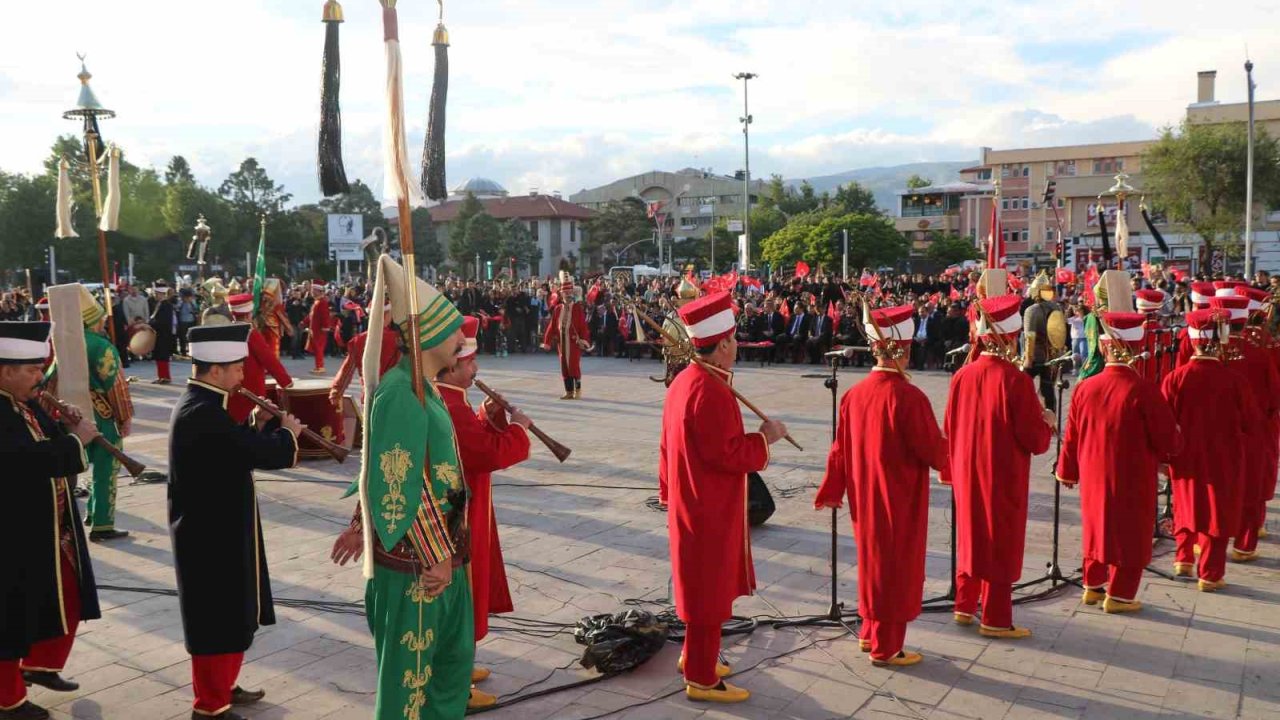 MSB Mehteran Birliği, Erzincan’da konser verdi