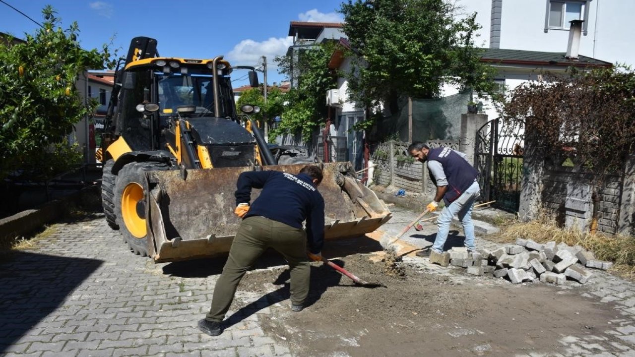 Erenler’de Temizlik İşleri Müdürlüğü ekipleri 33 mahallede hummalı şekilde çalışıyor