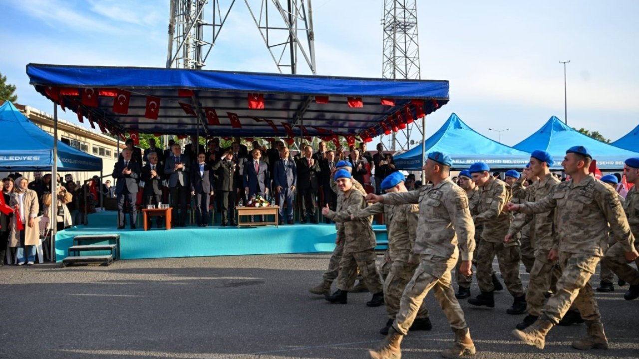 Özel gereksinimli gençler bir günlüğüne asker oldu