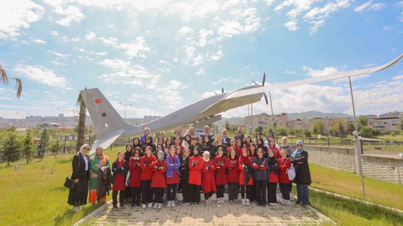 Başkan Sandıkçı: “Öğrencilerimizin deneyim kazanmalarını sağlıyoruz”