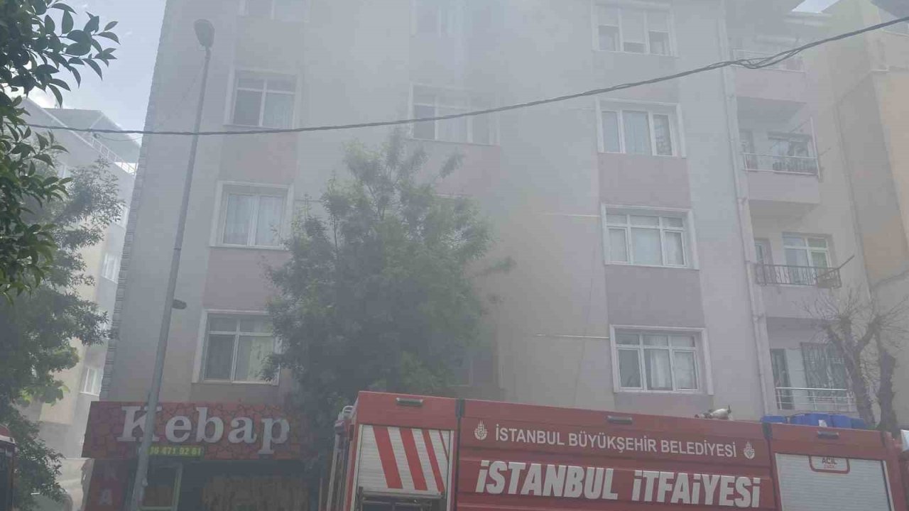 Avcılar’da korkutan baca yangını