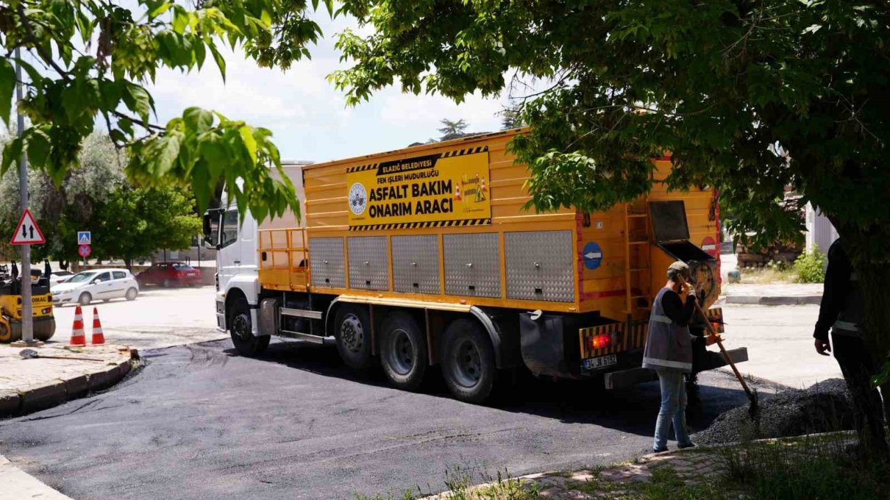 Elazığ’da yollar asfalt yama robotu ile onarılıyor