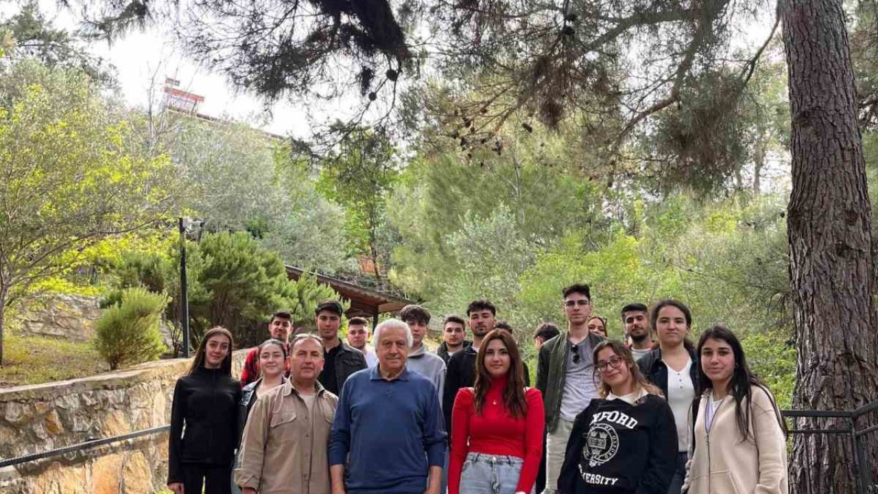 Burhaniye’de MYO ‘an Kazdağlarına turizm teknik gezisi