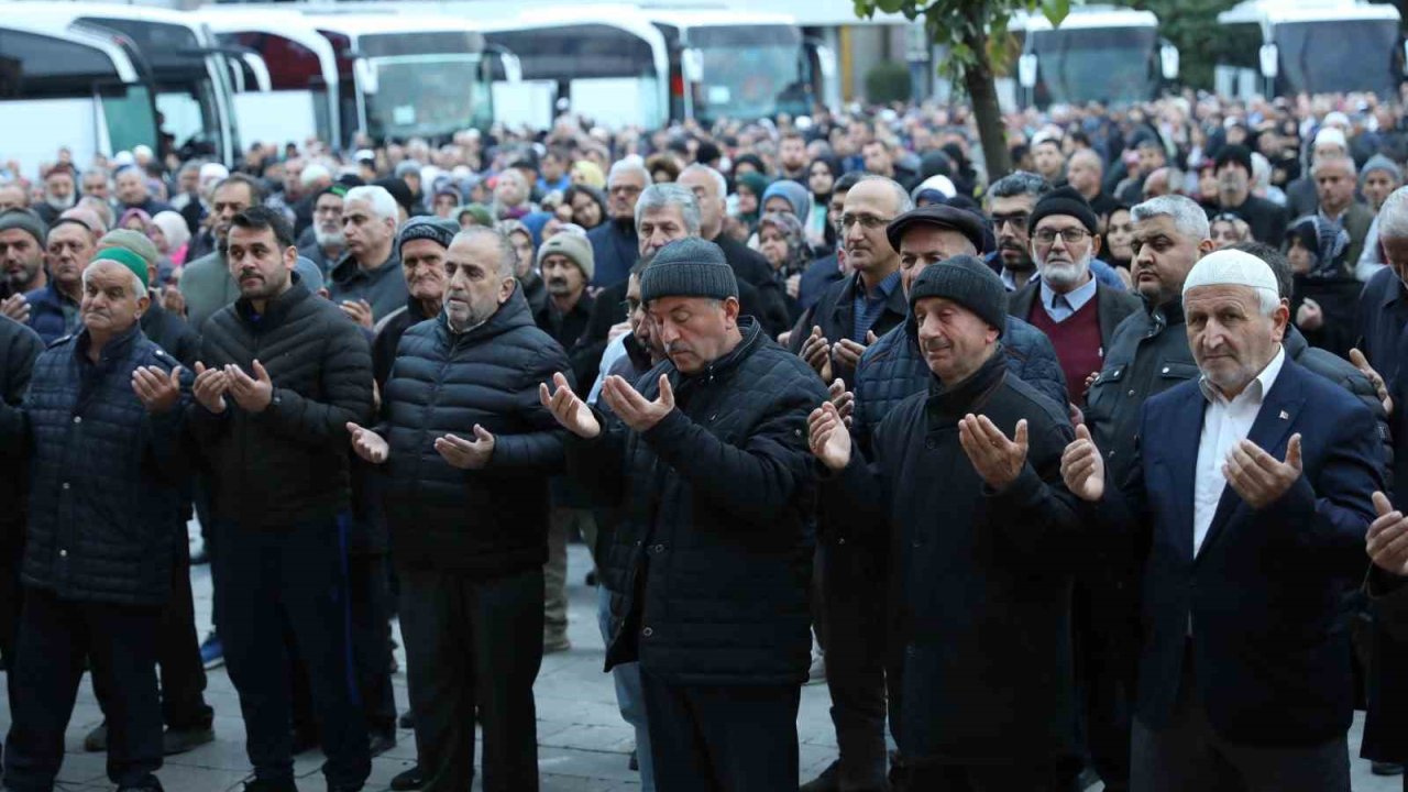 200 hacı adayı yolcu edildi